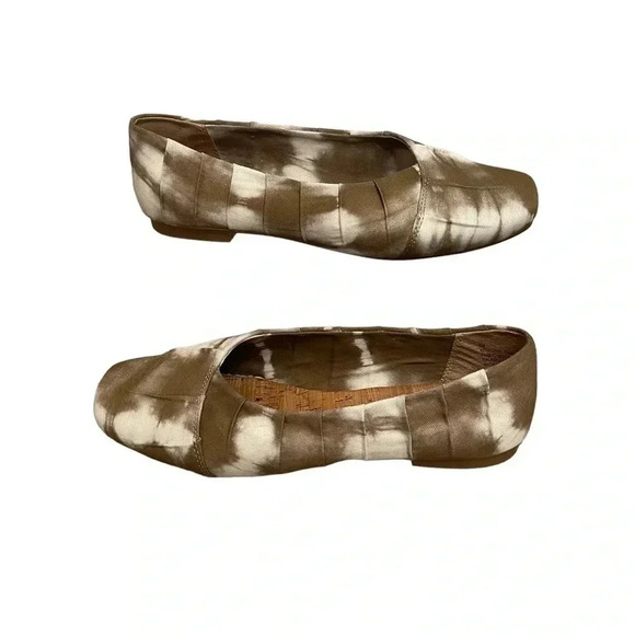 Korks Palmer Ballet Flat Square Toe Khaki and White Tie-Dye Shoe Womens size 8 - Picture 1 of 12